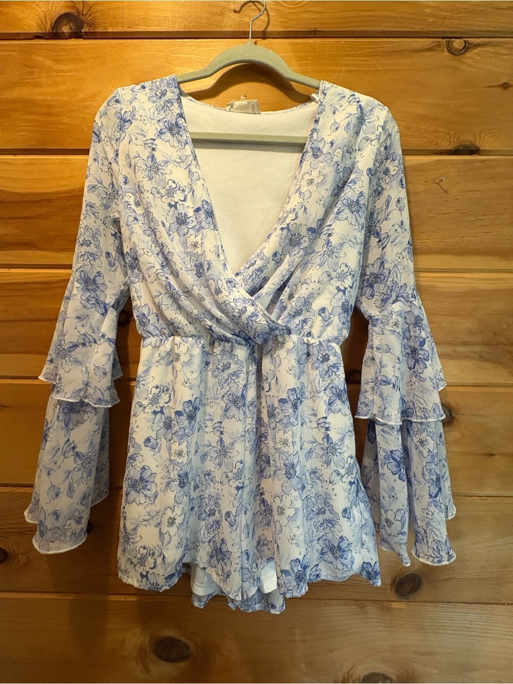 Altar’d State Floral Wrap Romper in Blue and White w/ Statement Sleeves size S